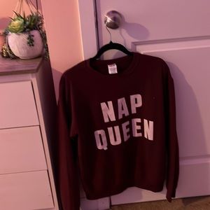 Wonens crew neck nap queen